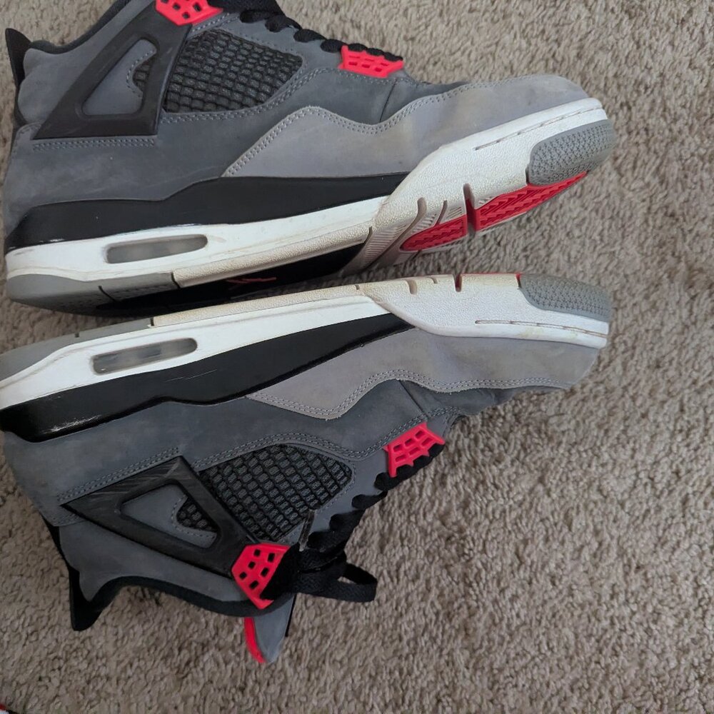 Jordan 4 Infrared size 9.5
